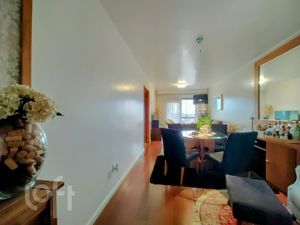 Image 6 - 880996