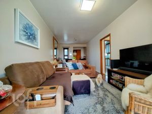Image 3 - 880996