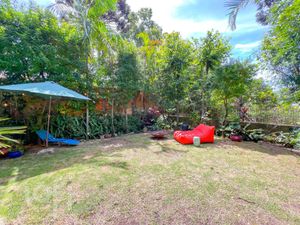 Image 3 - 881002