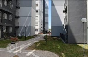 Image 18 - 881003
