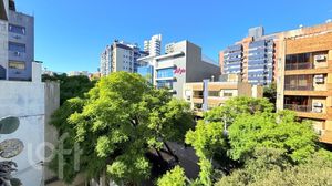 Image 8 - 881004