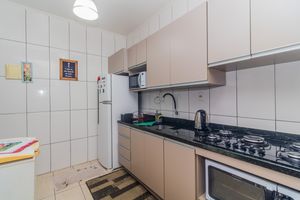 Image 18 - 881007