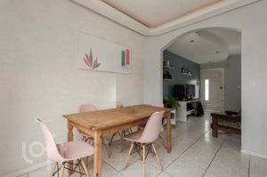 Image 4 - 881010