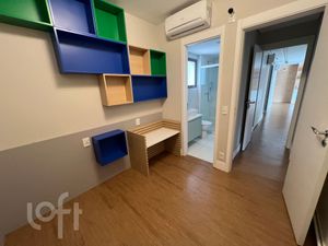 Image 9 - 881013