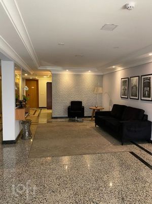 Image 16 - 881017
