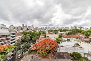 Image 28 - 881018