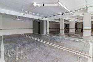 Image 27 - 881018