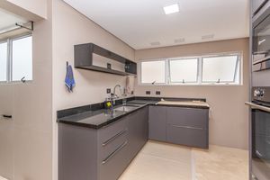 Image 38 - 881019