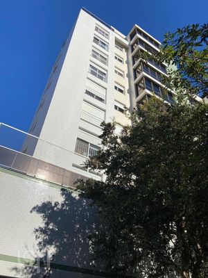 Image 4 - 881022