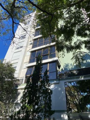 Image 5 - 881022