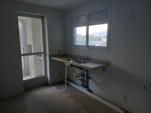 Image 4 - 881026
