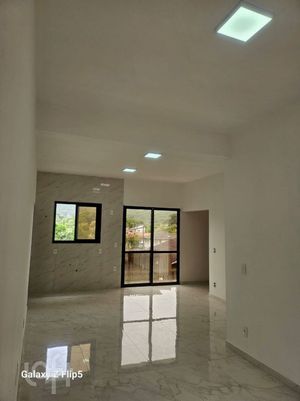 Image 22 - 881030