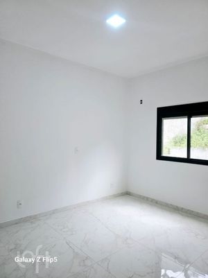 Image 11 - 881030
