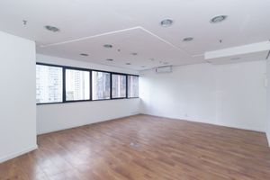 Image 1 - 881039