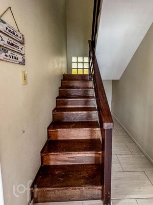 Image 13 - 881052