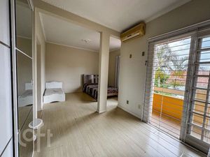 Image 6 - 881052