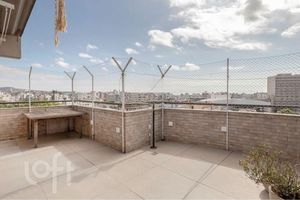 Image 7 - 881056