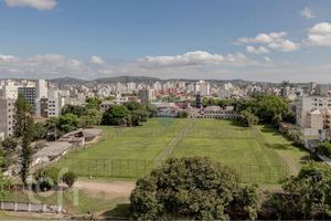 Image 6 - 881056