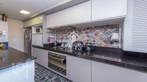 Image 15 - 881056