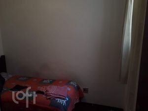 Image 9 - 881062