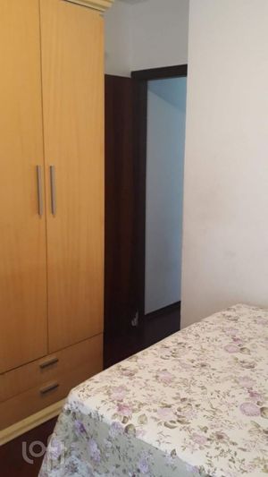 Image 8 - 881062