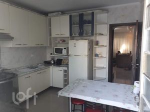 Image 3 - 881062