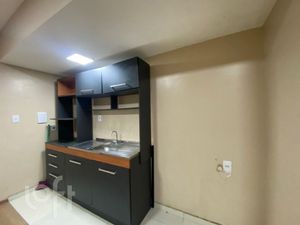 Image 0 - 881072