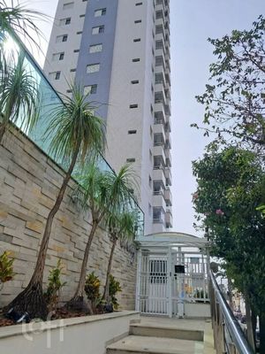 Image 12 - 881073