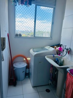 Image 7 - 881074