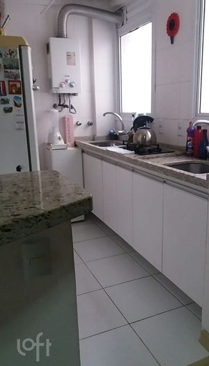 Image 5 - 881077