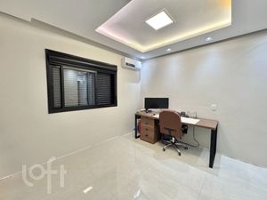 Image 19 - 881095