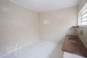 Image 4 - 881103