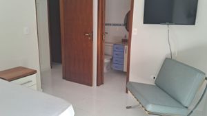 Image 15 - 881114