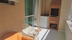 Image 8 - 881114