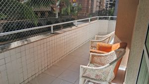 Image 4 - 881114