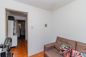 Image 3 - 881115