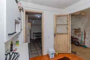 Image 6 - 881115
