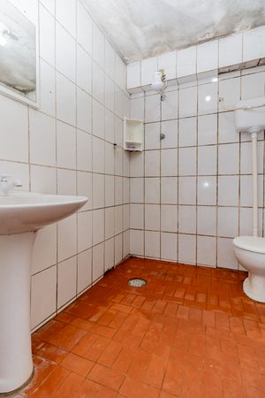Image 15 - 881115