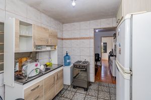 Image 29 - 881115