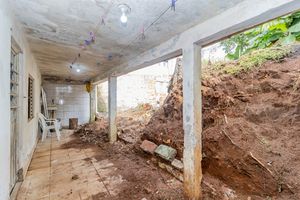 Image 31 - 881115