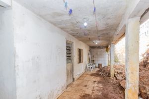 Image 32 - 881115