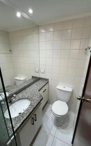 Image 6 - 881116
