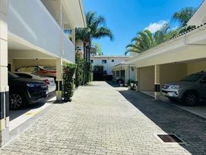 Image 19 - 881117