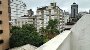 Image 20 - 881120