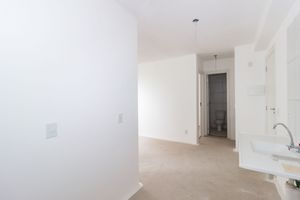 Image 3 - 881164