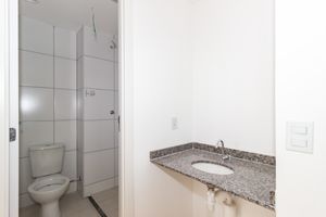 Image 15 - 881164