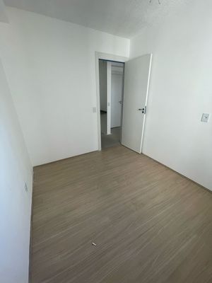 Image 19 - 881164