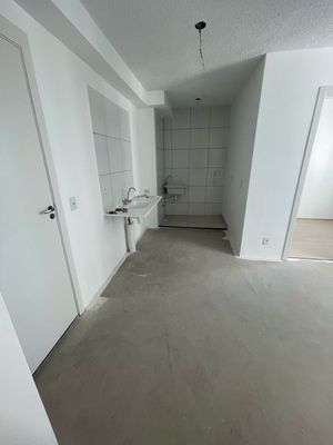 Image 18 - 881164