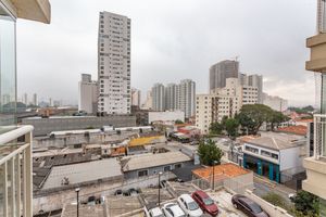 Image 18 - 881167