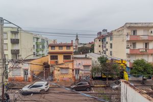 Image 12 - 881169
